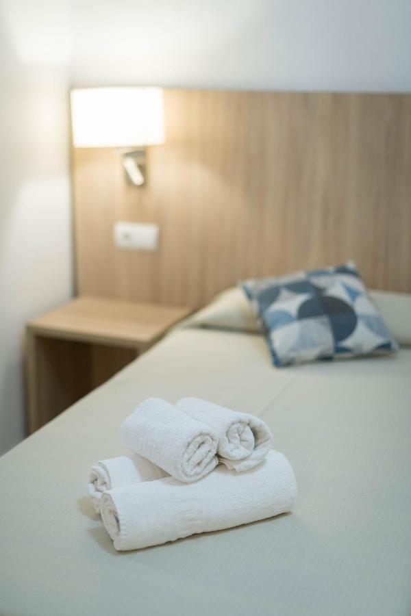 Hostal Mayol Santa Eulária des Riu Exterior foto