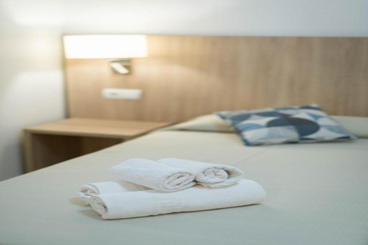 Hostal Mayol Santa Eulária des Riu Exterior foto