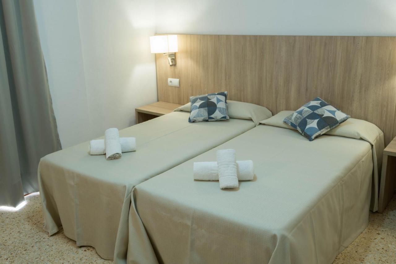Hostal Mayol Santa Eulária des Riu Exterior foto